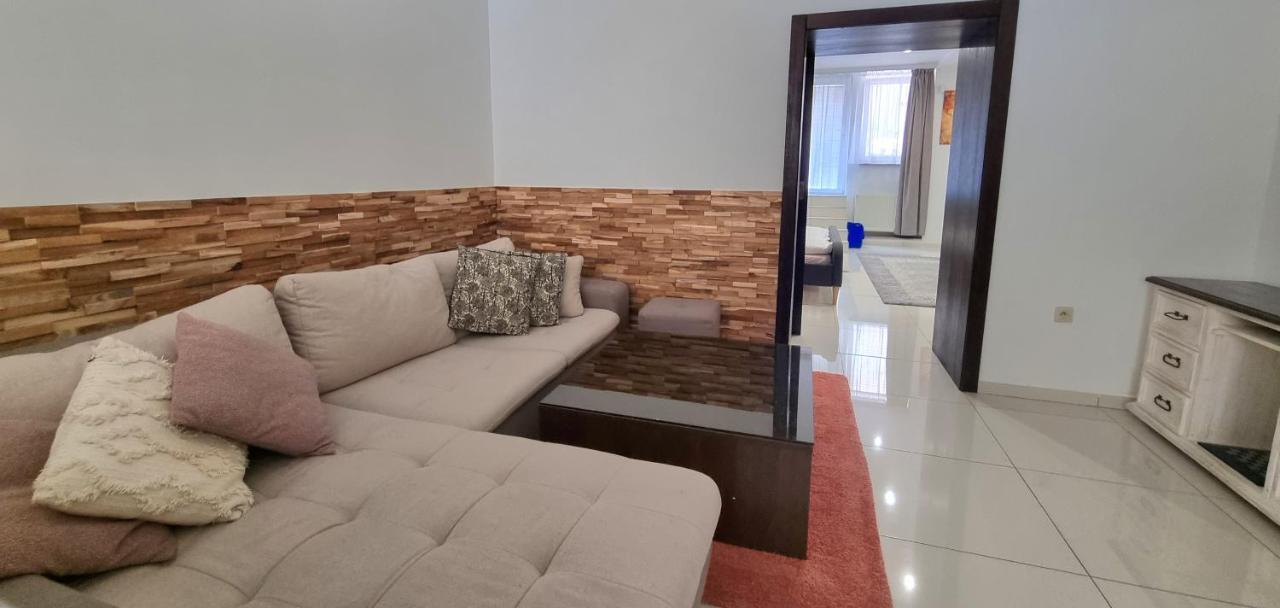 Spacious In Center Pozsony